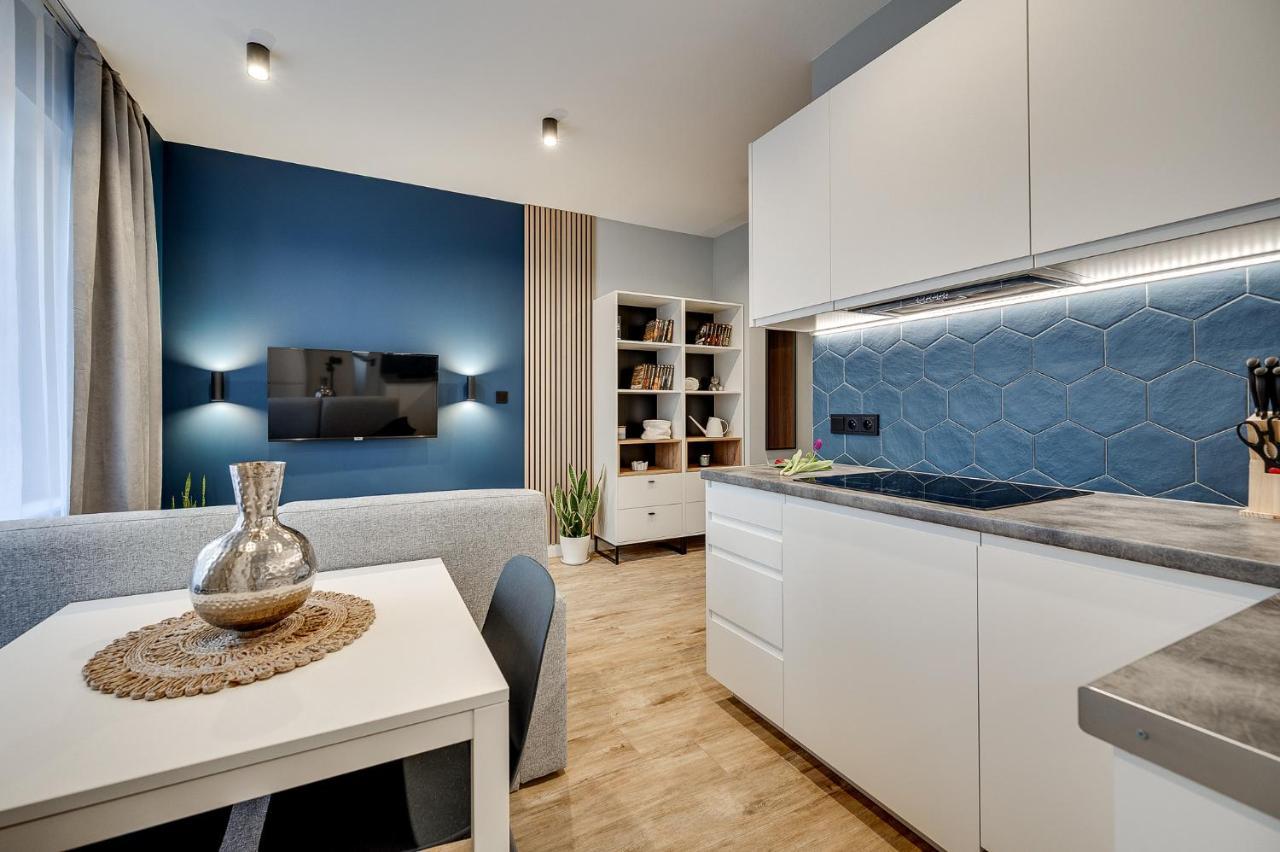 The M O D E R N C I T Y Spot Apartment *